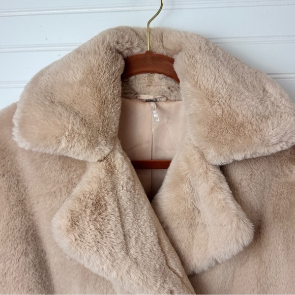 Free People Kate Faux Fur Double Breasted Teddy Coat Apricot Sz XS - Picture 3 of 13